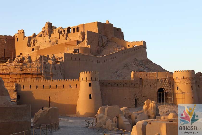 9 قلعه معروف و گردشگری ایران